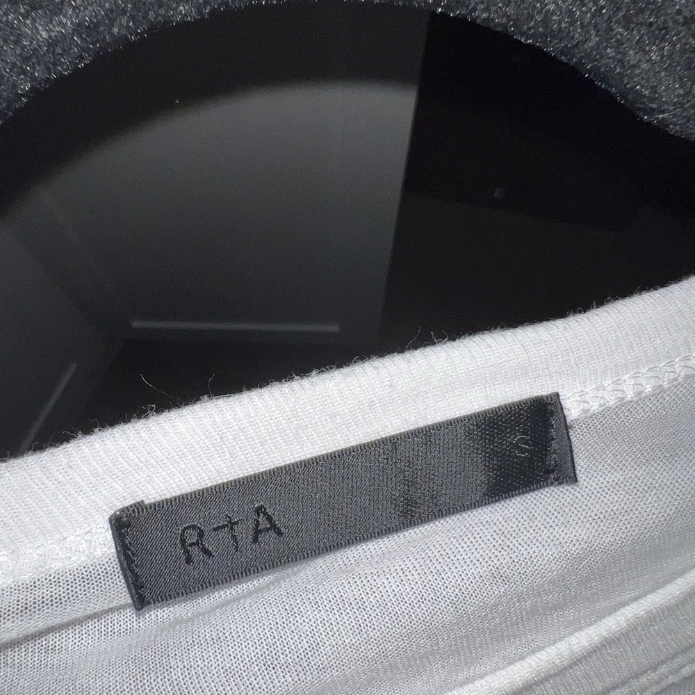 plain white tee - Picture 3 of 3